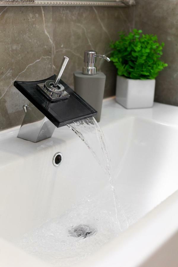 Delux Leopolli Near Shopping Mall Forum Apartment *