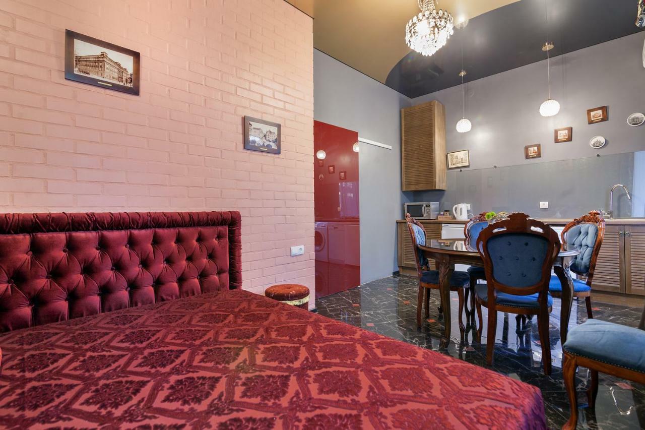 Delux Leopolli Near Shopping Mall Forum Apartment *